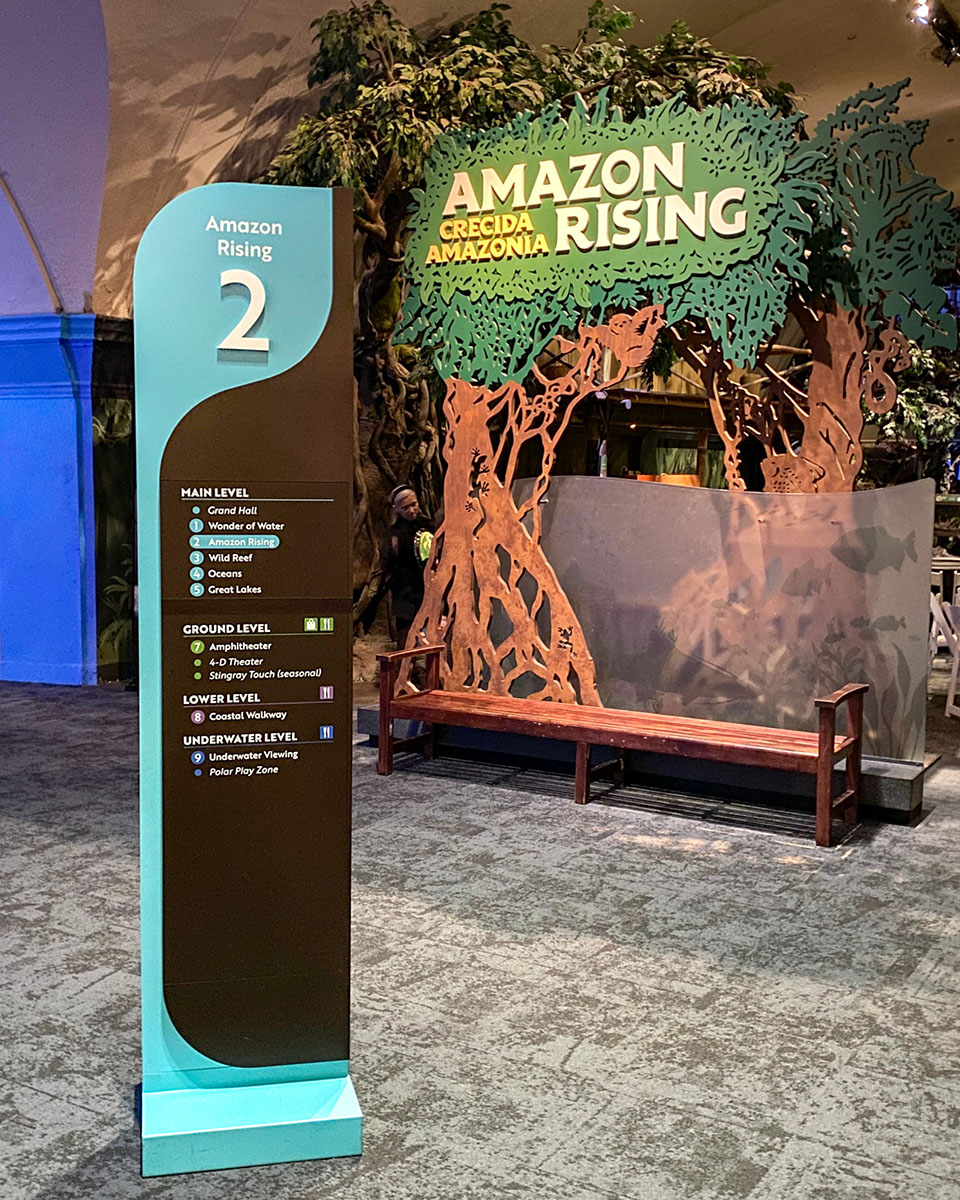 Freestanding directional signage at Shedd Aquarium