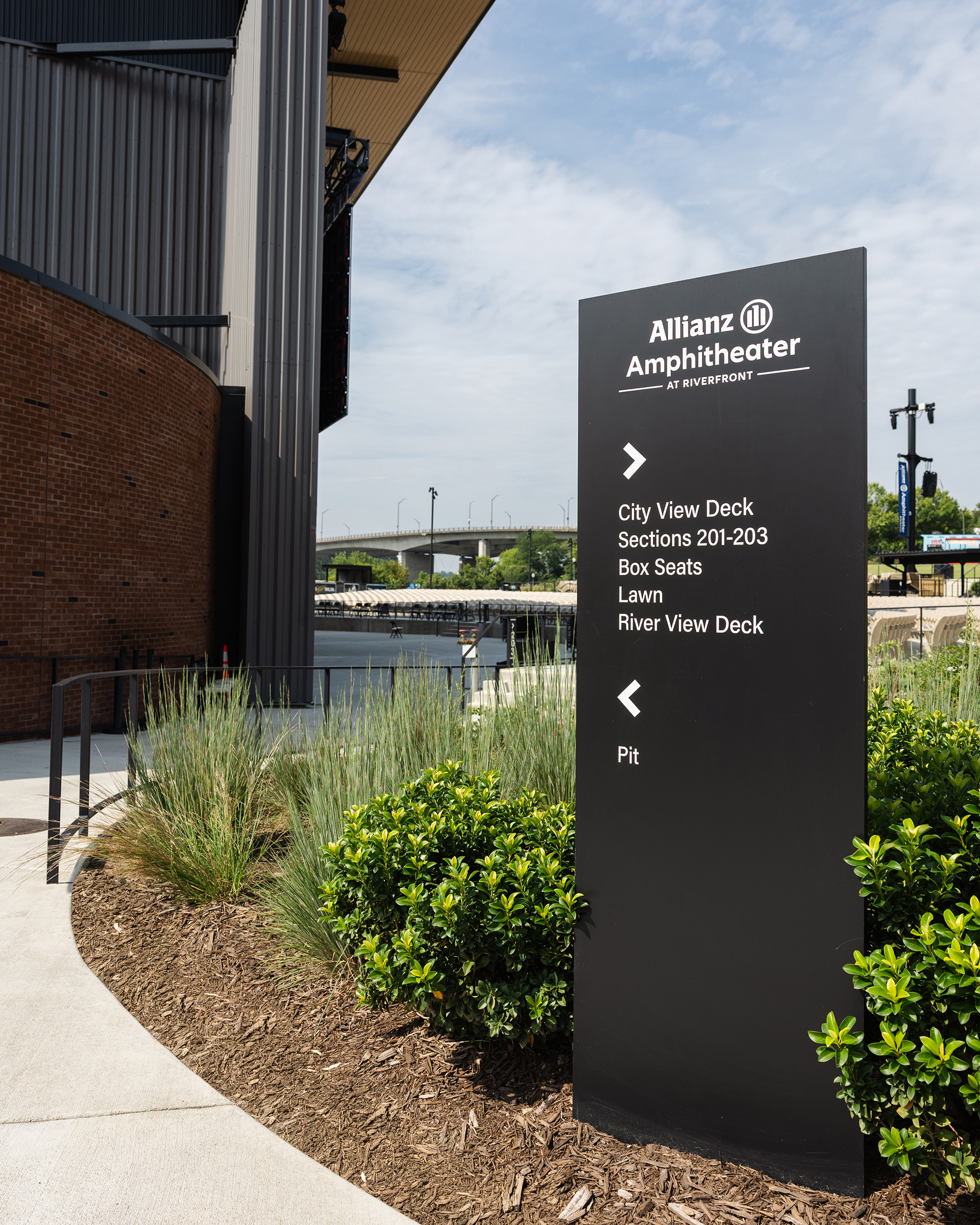 Wayfinding sign at Allianz Amphitheater
